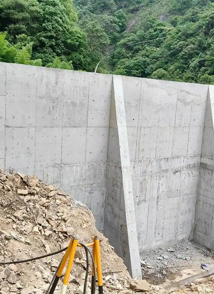 大同阳高县重力式挡土墙